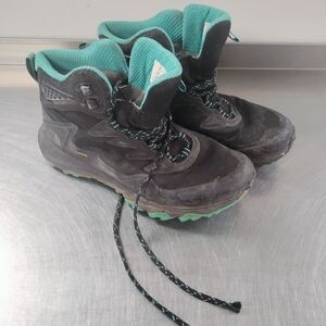 The North Face Black and Teal Gortex Winter Boots Women's 8.5 Hiking Outdoor